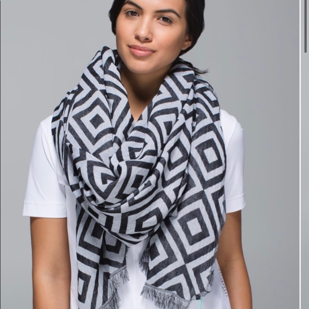 Find Your Om Lululemon Scarf